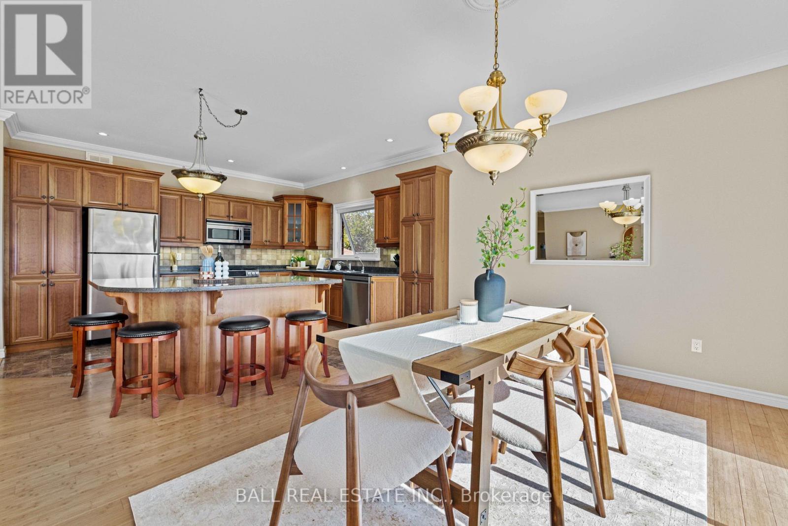 773 Pinewood Drive, Peterborough (Otonabee Ward 1), Ontario  K9K 1L3 - Photo 5 - X12359829