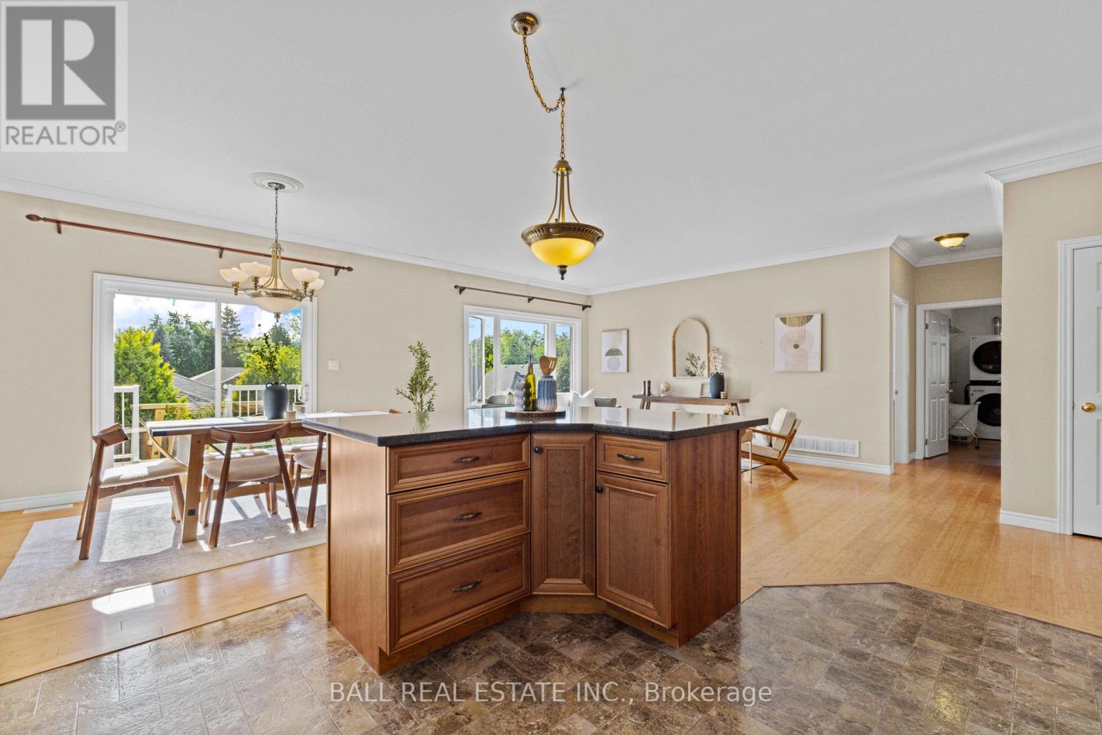 773 Pinewood Drive, Peterborough (Otonabee Ward 1), Ontario  K9K 1L3 - Photo 7 - X12359829