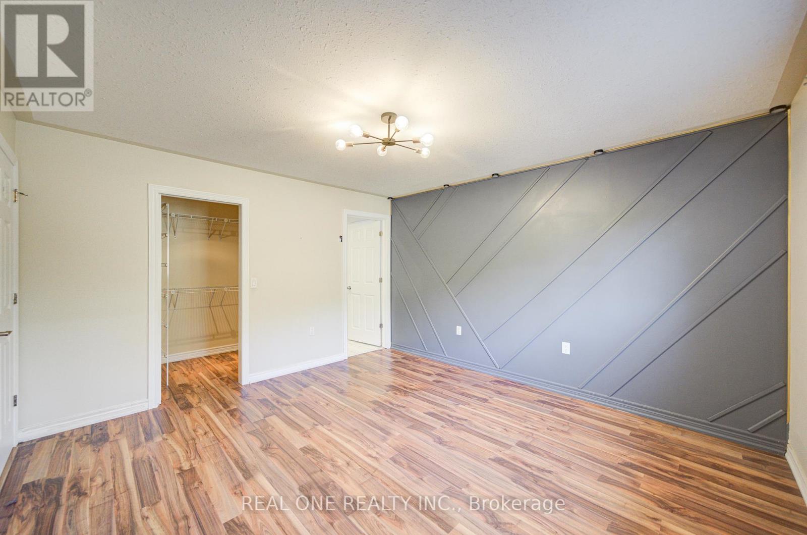 105 Milroy Drive, Peterborough North (North), Ontario  K9H 7T2 - Photo 19 - X12360010