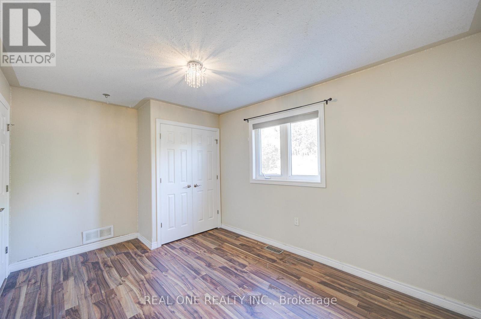 105 Milroy Drive, Peterborough North (North), Ontario  K9H 7T2 - Photo 22 - X12360010