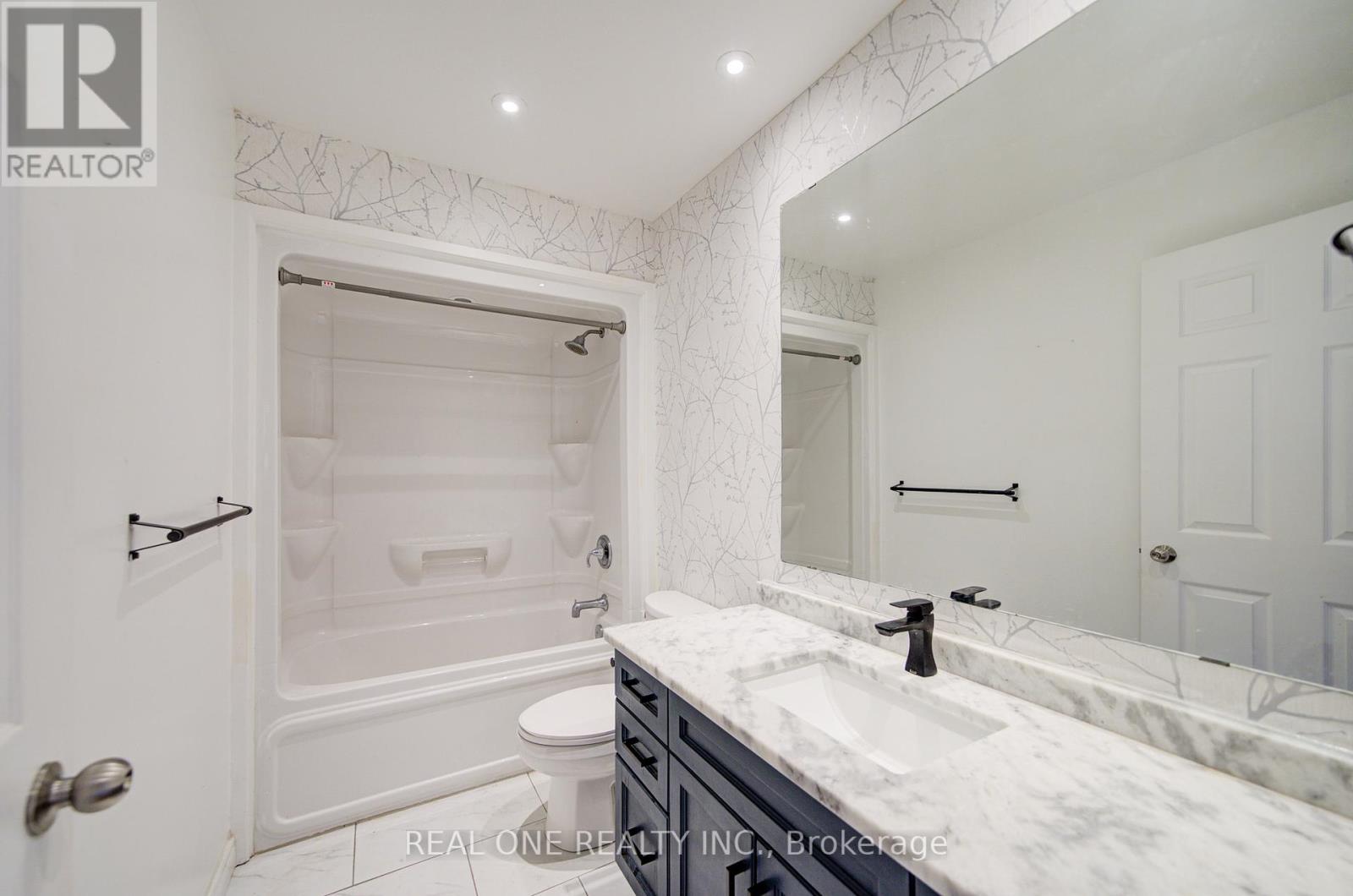 105 Milroy Drive, Peterborough North (North), Ontario  K9H 7T2 - Photo 24 - X12360010