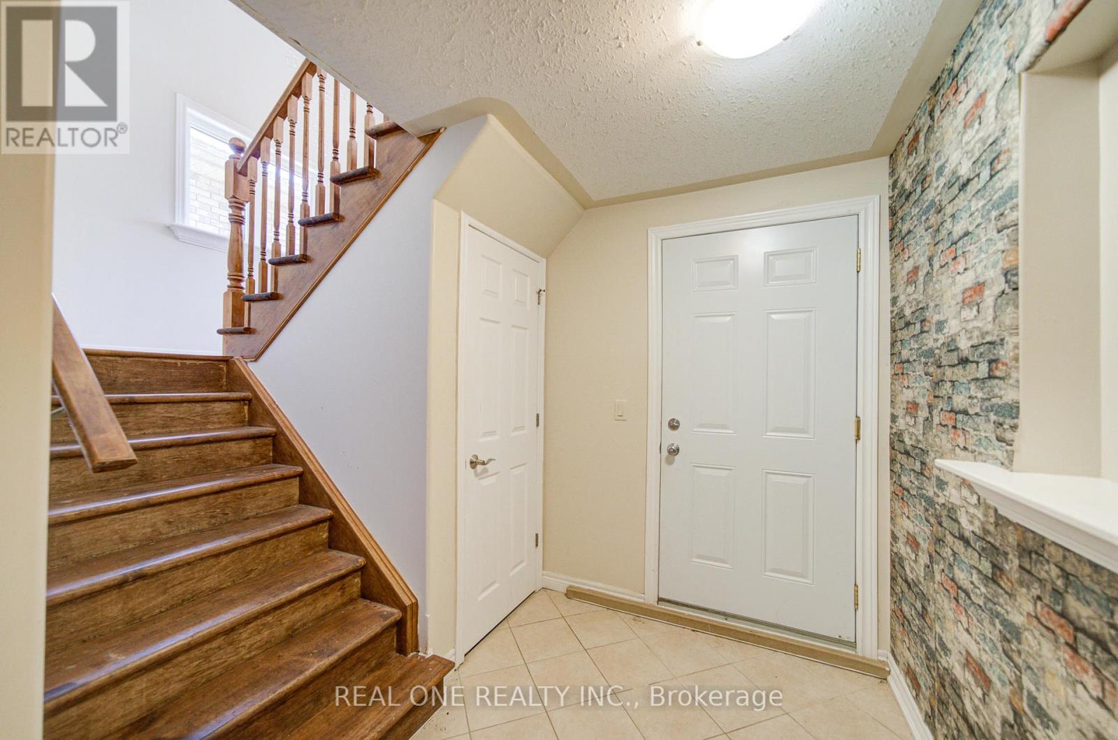 105 Milroy Drive, Peterborough North (North), Ontario  K9H 7T2 - Photo 26 - X12360010