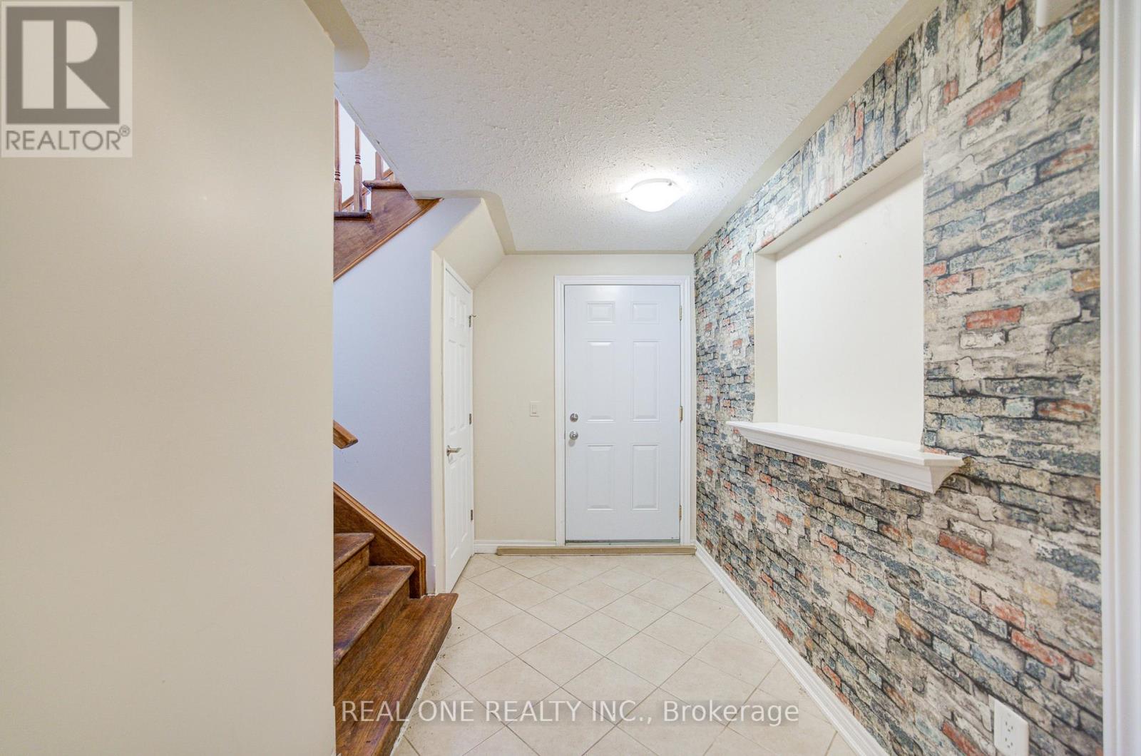 105 Milroy Drive, Peterborough North (North), Ontario  K9H 7T2 - Photo 27 - X12360010