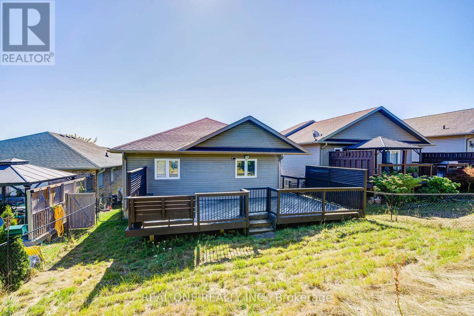 105 Milroy Drive, Peterborough North (North), Ontario  K9H 7T2 - Photo 37 - X12360010