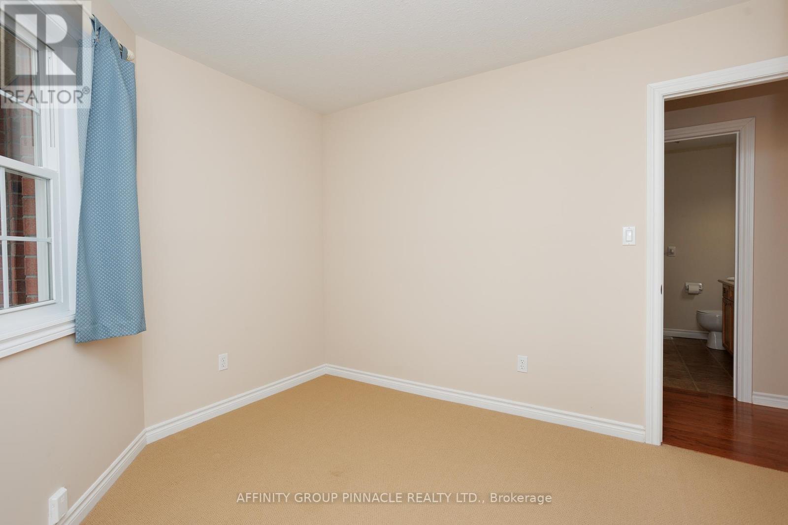 10 Champlain Boulevard, Kawartha Lakes (Lindsay), Ontario  K9V 0H9 - Photo 18 - X12360216