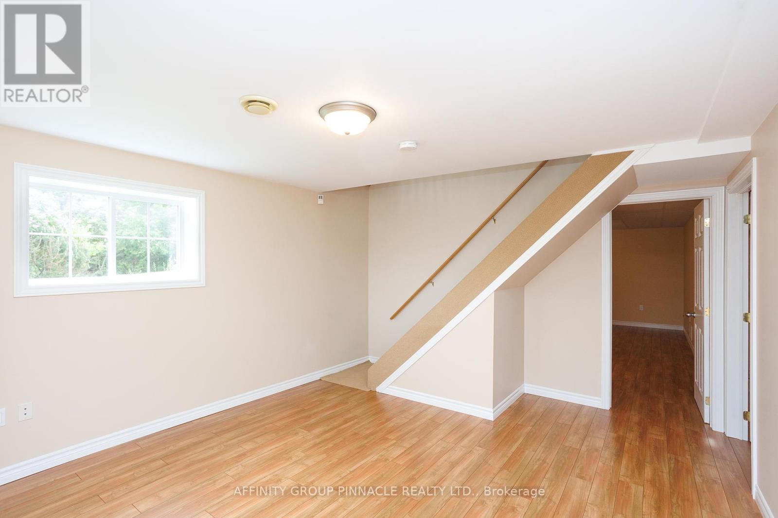 10 Champlain Boulevard, Kawartha Lakes (Lindsay), Ontario  K9V 0H9 - Photo 20 - X12360216