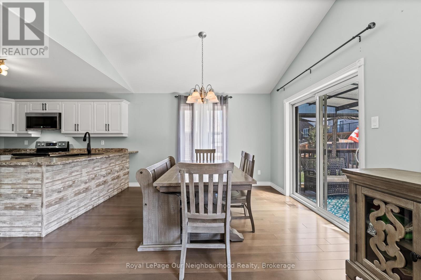 444 Florence Drive, Peterborough North (North), Ontario  K9J 0J1 - Photo 10 - X12360401