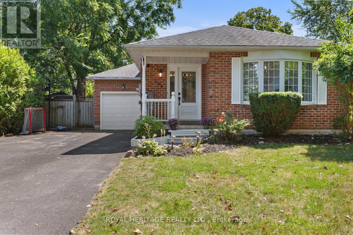 101 Hart Boulevard, Clarington (Newcastle), Ontario  L1B 1E4 - Photo 1 - E12360773