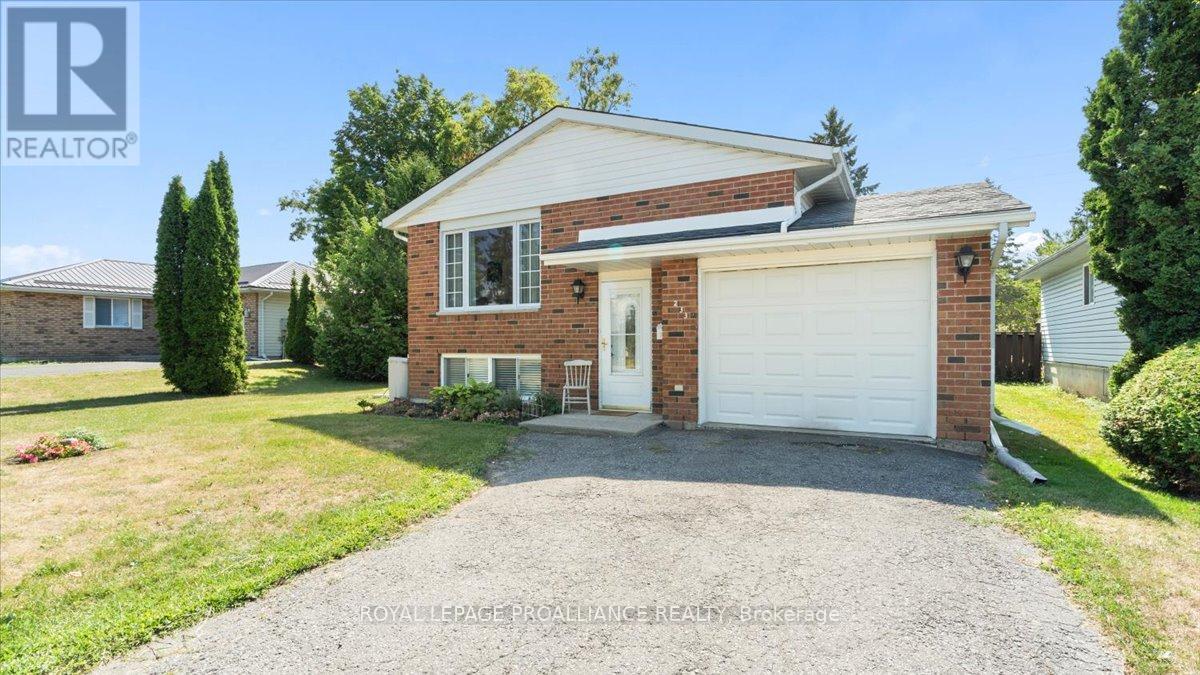 233 Russet Road, Trent Hills (Campbellford), Ontario  K0L 1L0 - Photo 1 - X12360945