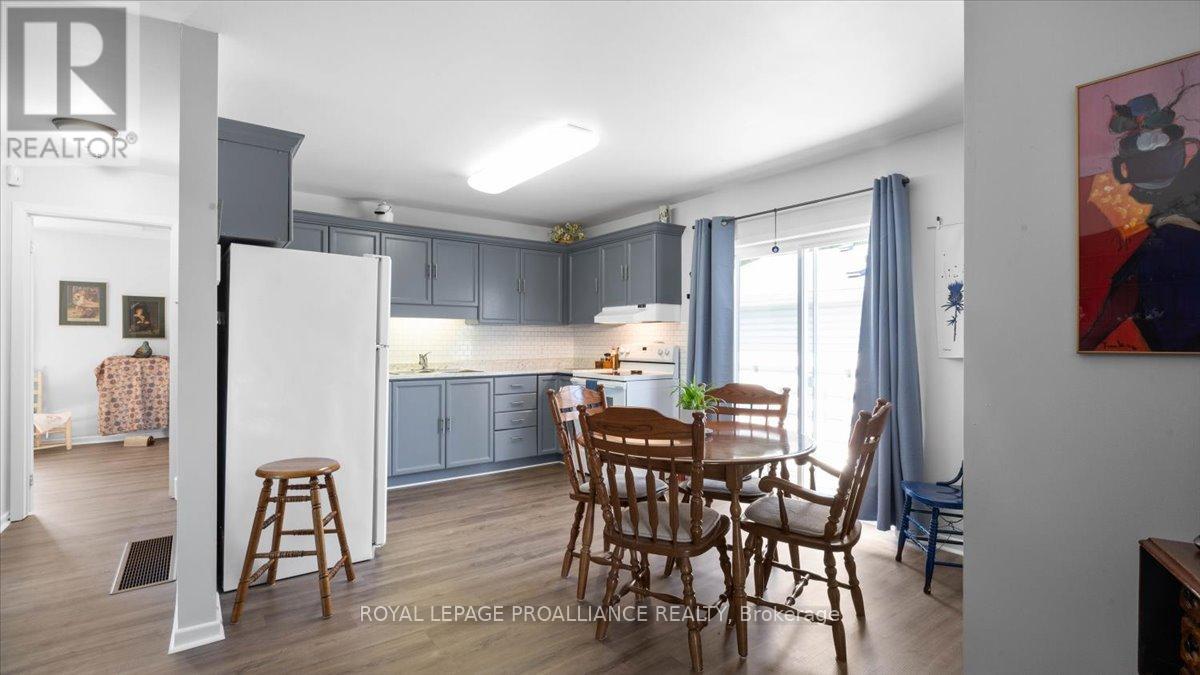 233 Russet Road, Trent Hills (Campbellford), Ontario  K0L 1L0 - Photo 10 - X12360945
