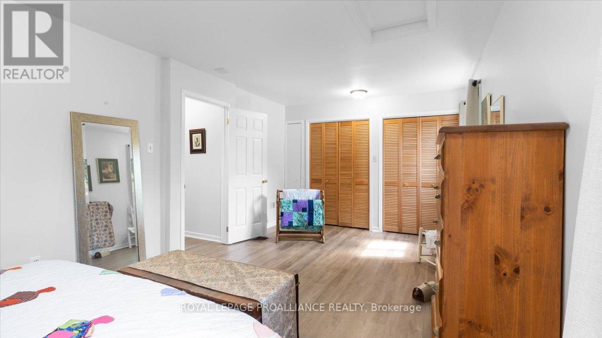 233 Russet Road, Trent Hills (Campbellford), Ontario  K0L 1L0 - Photo 12 - X12360945