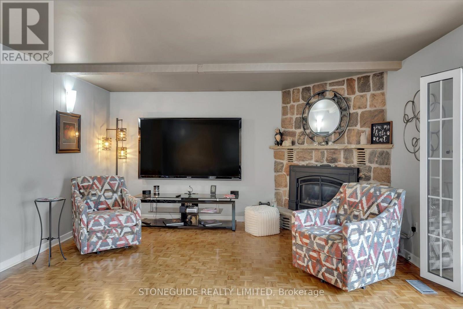 687 Orpington Road, Peterborough (Otonabee Ward 1), Ontario  K9J 4A5 - Photo 10 - X12360993