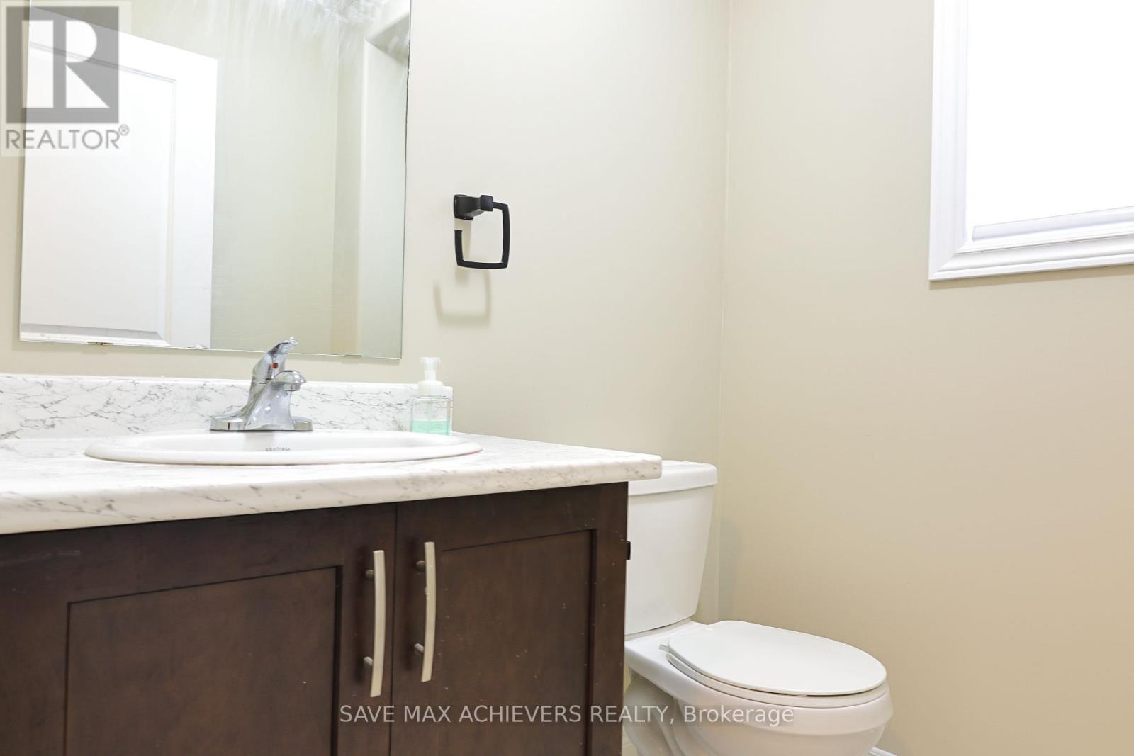 314 Mullighan Gardens, Peterborough North (North), Ontario  K9K 0H2 - Photo 9 - X12361342