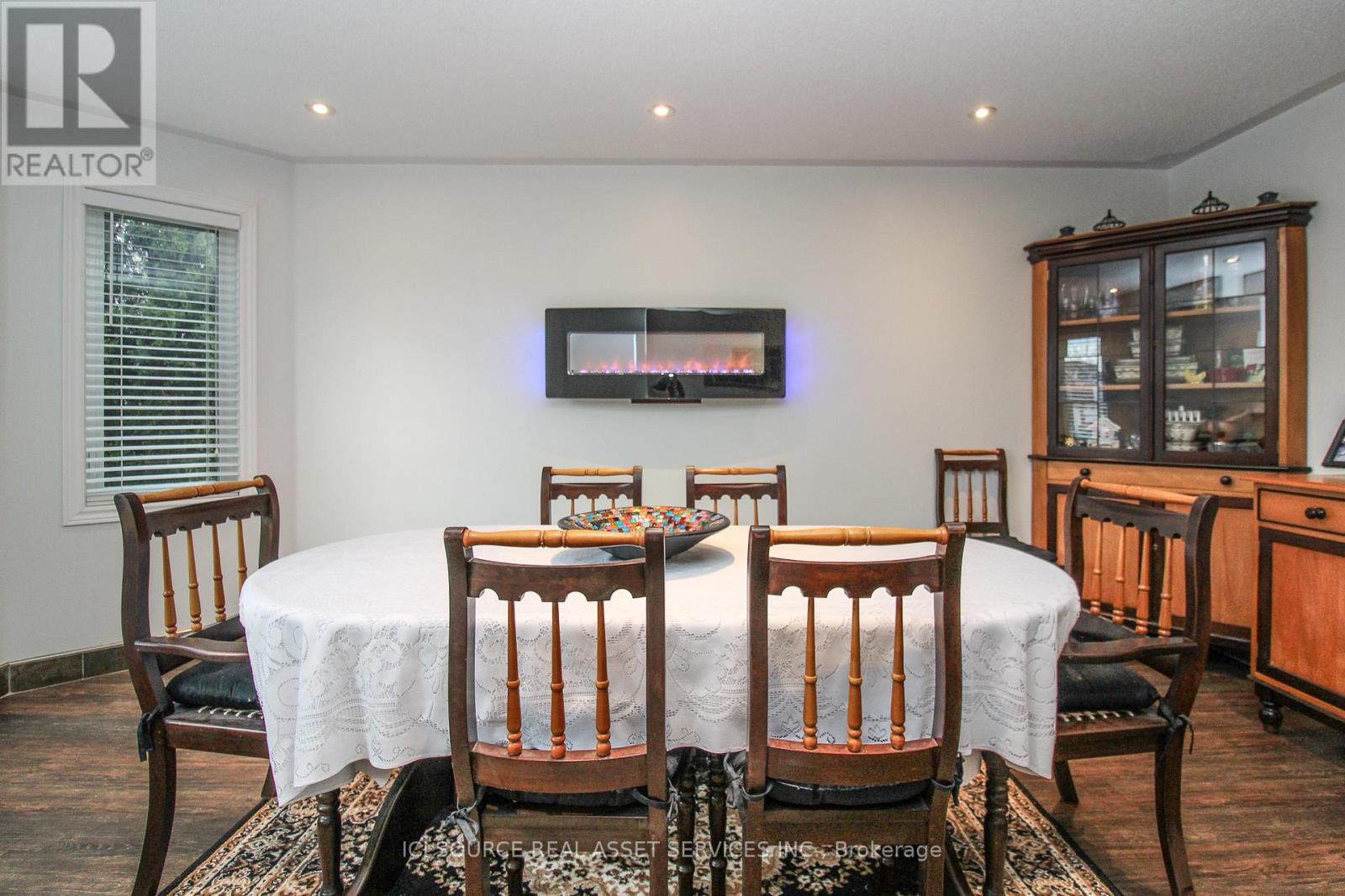 260 O'dette Road, Peterborough (Monaghan Ward 2), Ontario  K9K 2N8 - Photo 5 - X12361912