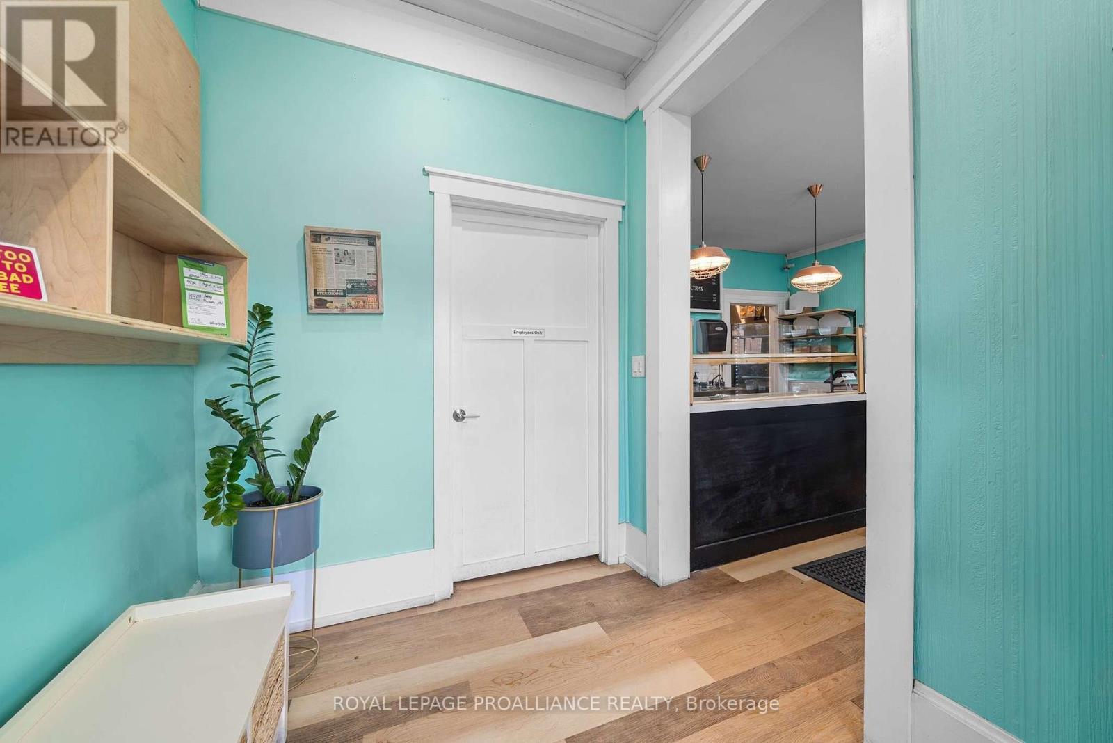 29 King Avenue E, Clarington (Newcastle), Ontario  L1B 1H3 - Photo 4 - E12362364