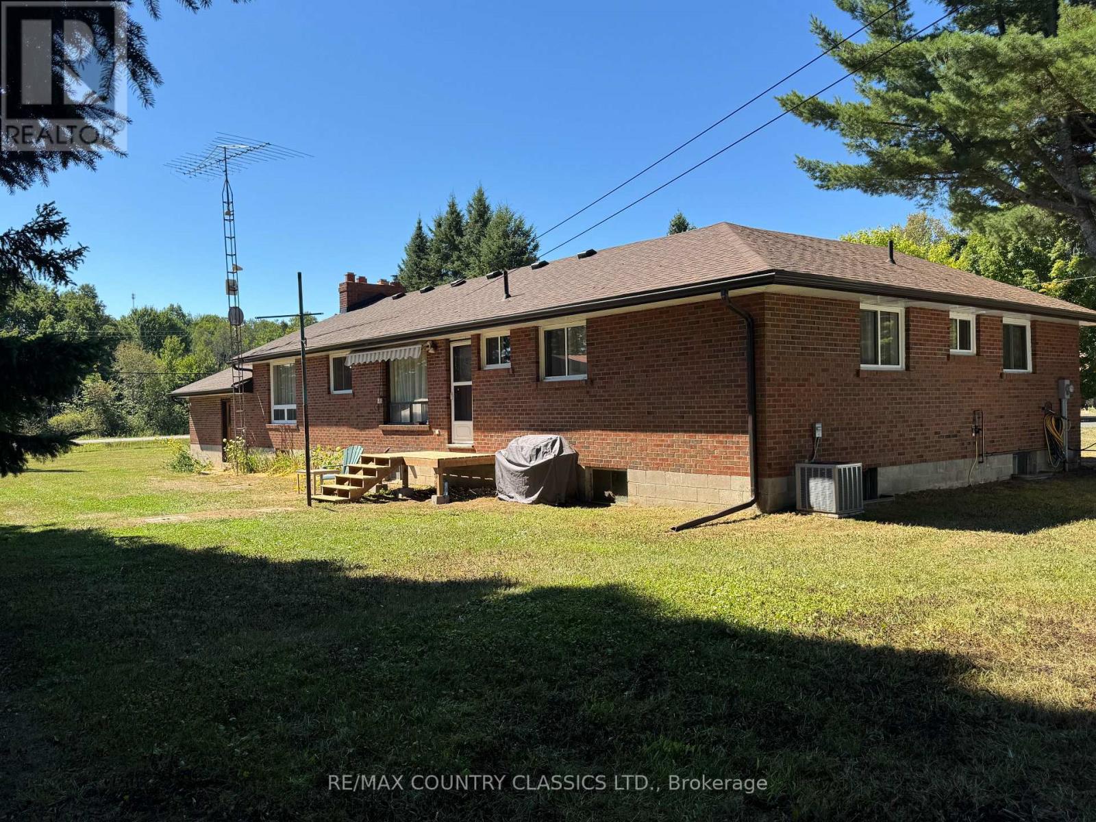 1012 Clement Lake Road, Highlands East (Monmouth), Ontario  K0L 3C0 - Photo 34 - X12362492
