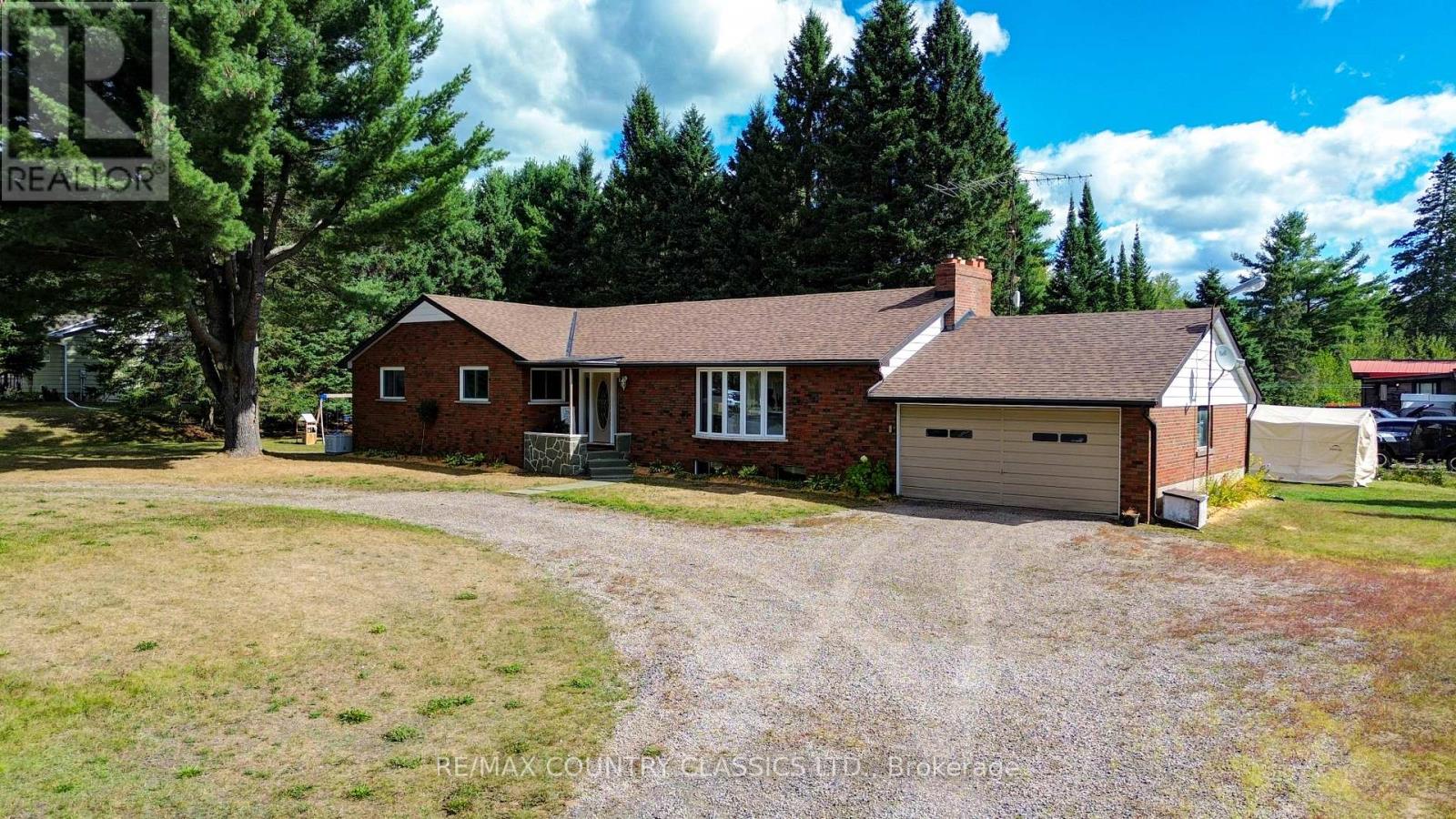 1012 Clement Lake Road, Highlands East (Monmouth), Ontario  K0L 3C0 - Photo 36 - X12362492