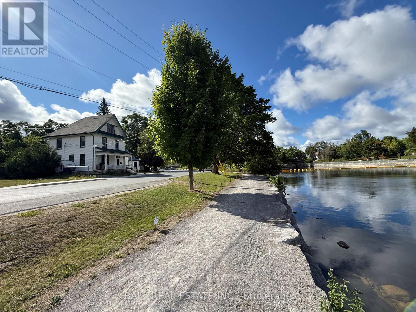 134 Water Street, Selwyn, Ontario  K0L 2H0 - Photo 2 - X12362704