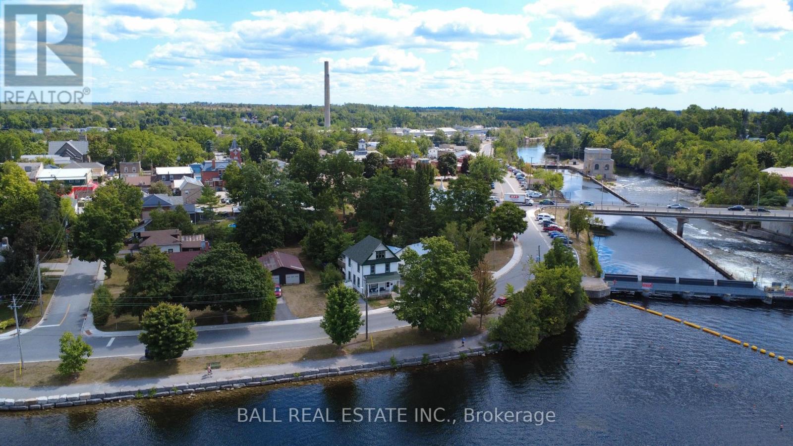 134 Water Street, Selwyn, Ontario  K0L 2H0 - Photo 3 - X12362704
