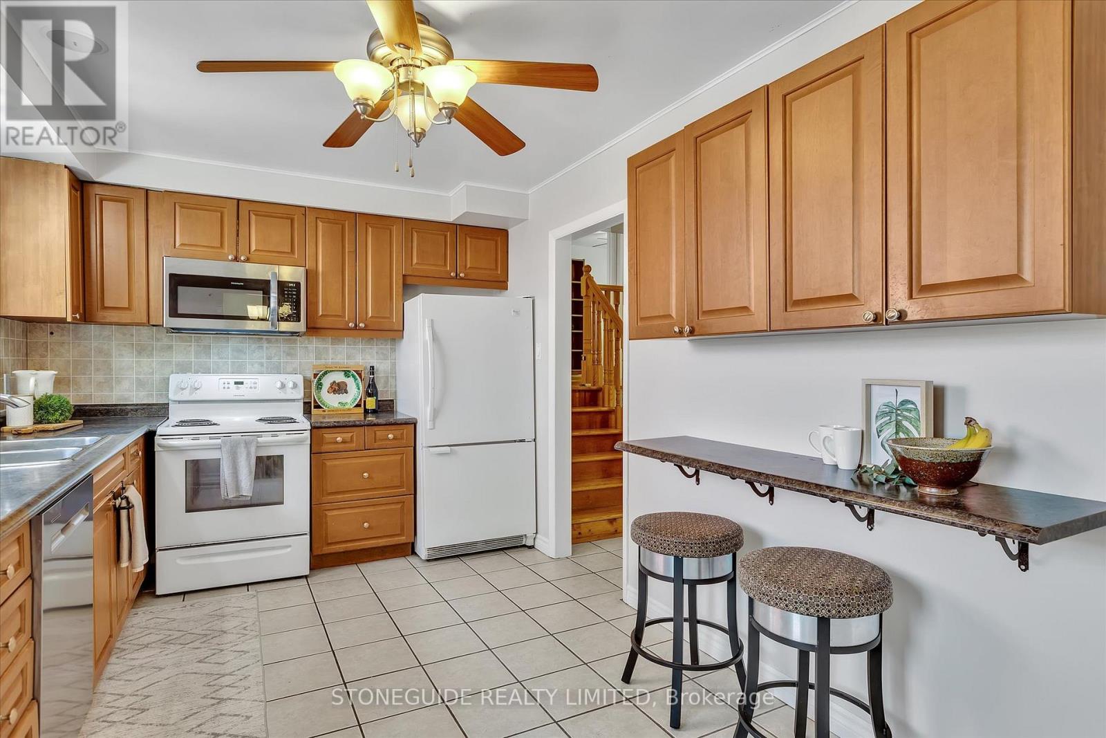 976 Sydenham Road, Peterborough South (East), Ontario  K9J 1K6 - Photo 13 - X12362714