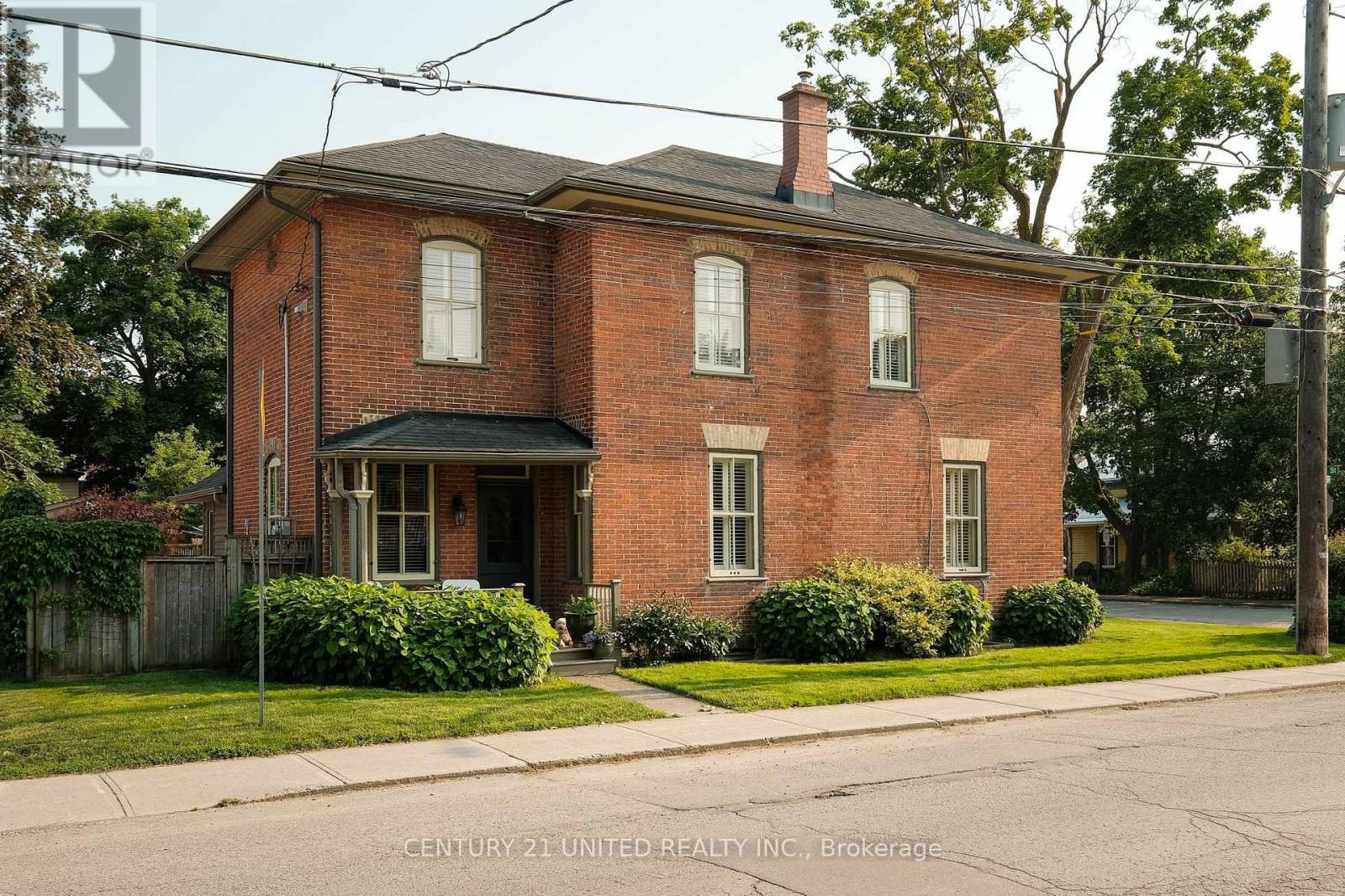 558 Harvey Street, Peterborough Central (North), Ontario  K9H 3K9 - Photo 37 - X12362734