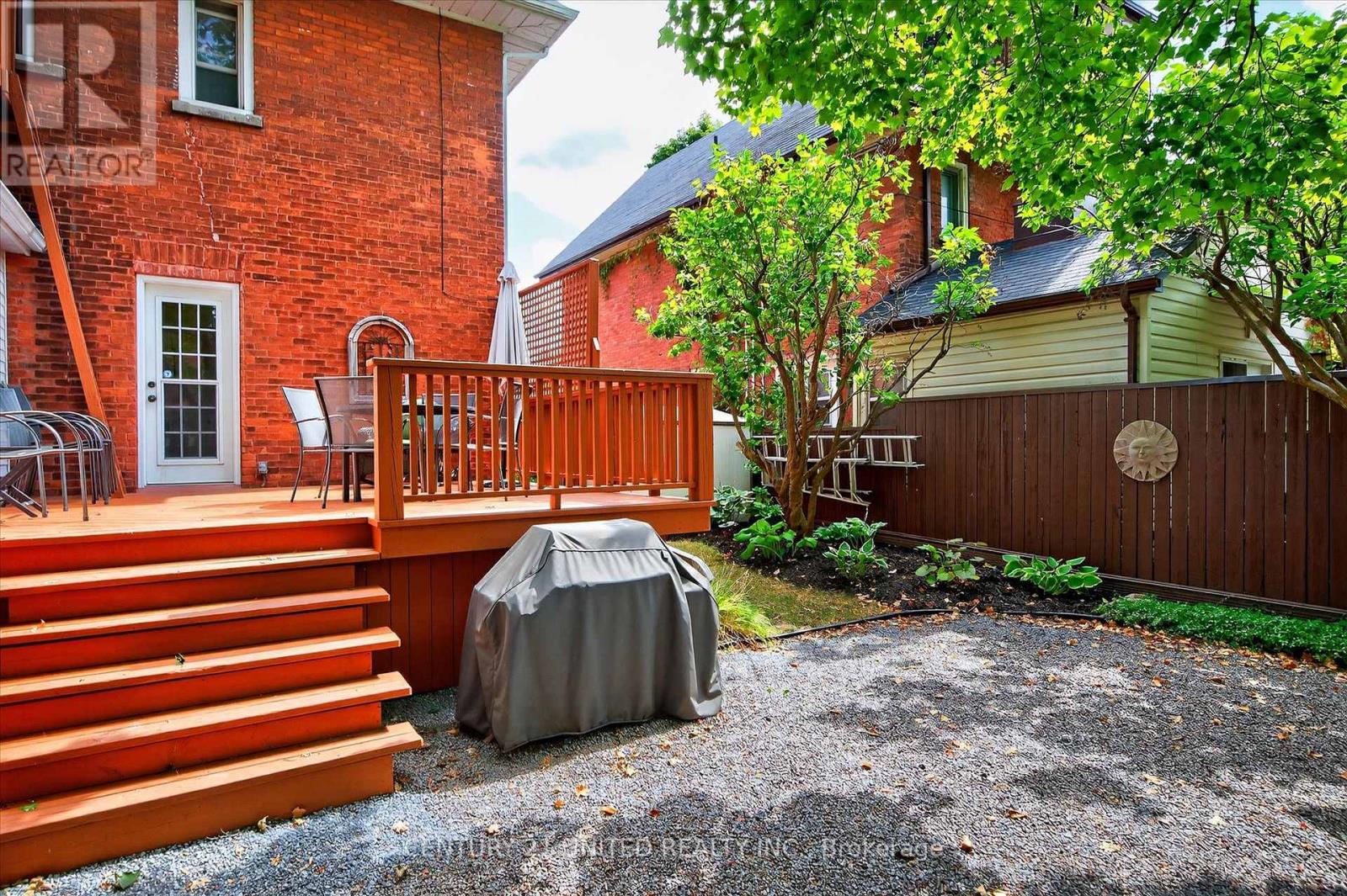 313 Park Street N, Peterborough (Town Ward 3), Ontario  K9J 3W6 - Photo 37 - X12362901