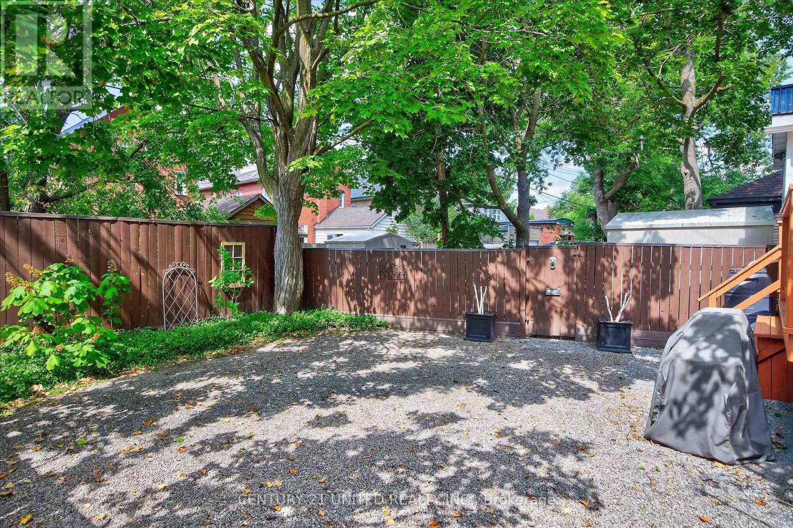 313 Park Street N, Peterborough (Town Ward 3), Ontario  K9J 3W6 - Photo 38 - X12362901