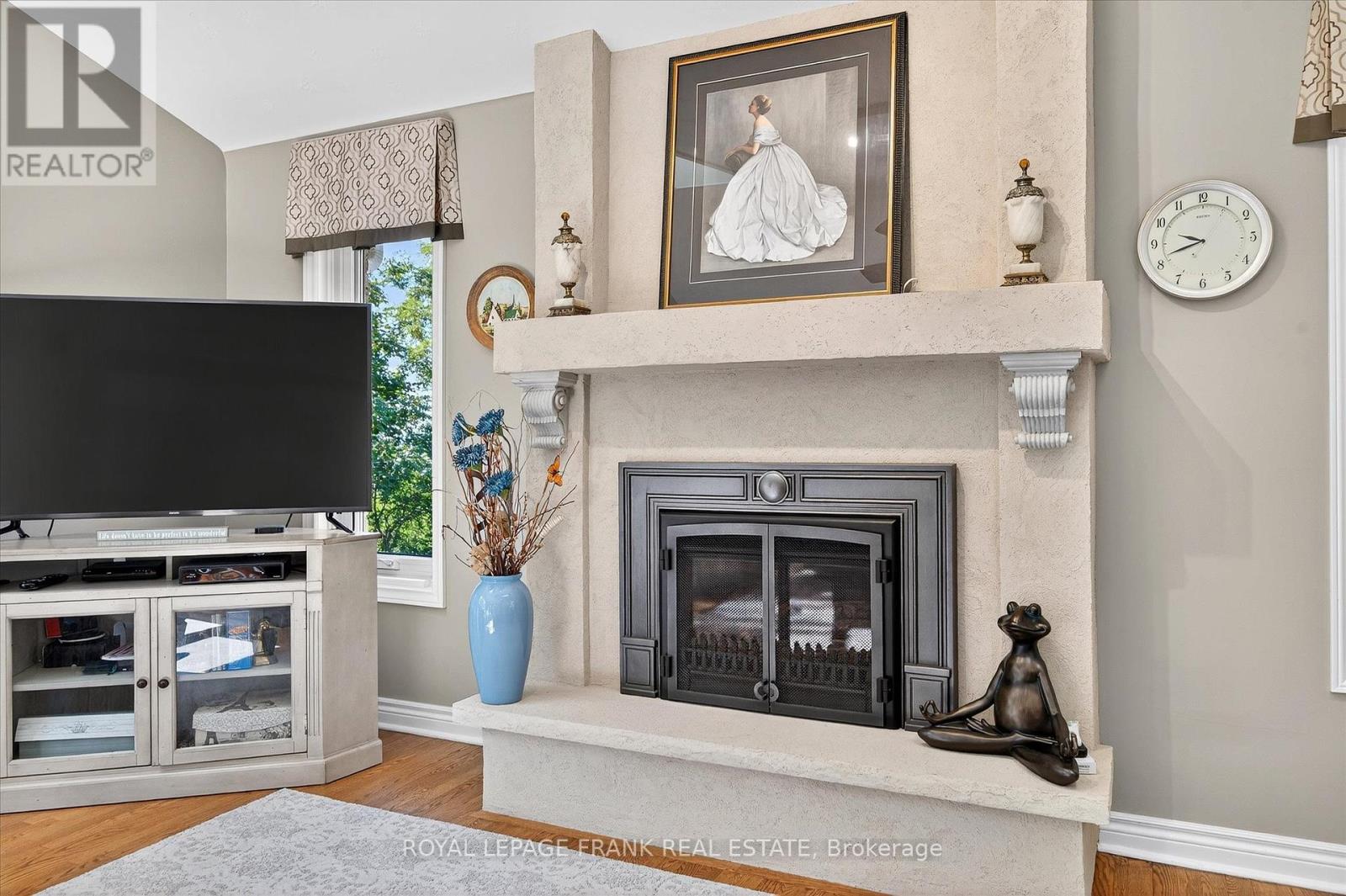1162 Summit Drive, Peterborough West (Central), Ontario  K9J 8A7 - Photo 11 - X12362946