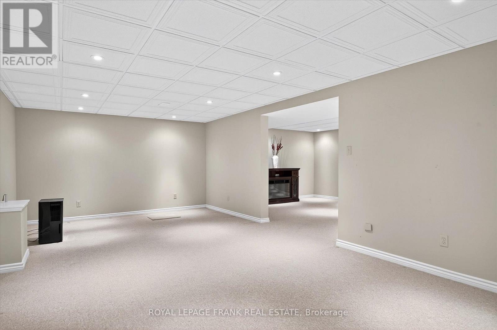 1162 Summit Drive, Peterborough West (Central), Ontario  K9J 8A7 - Photo 38 - X12362946