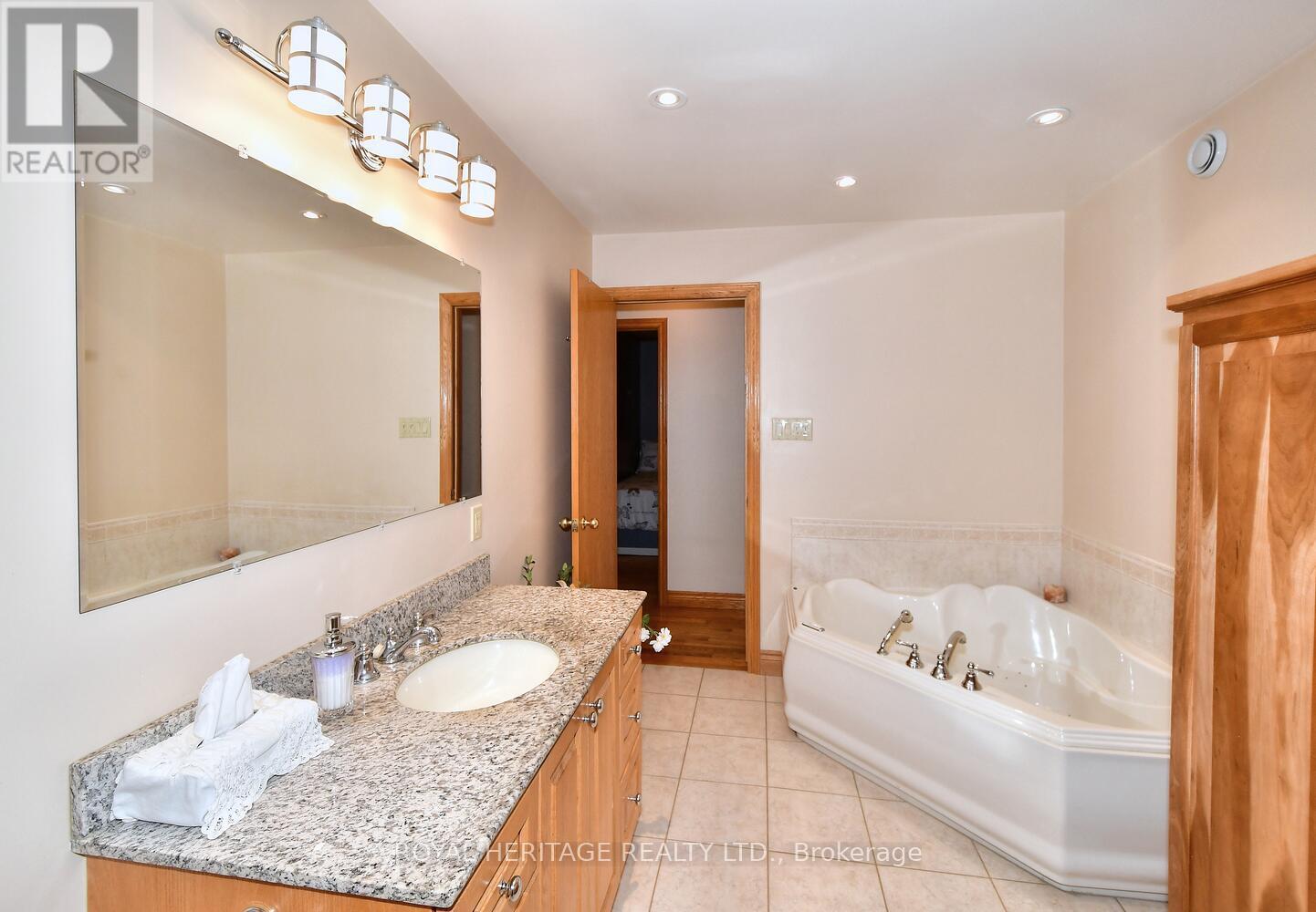 1057 Crowley Line, Otonabee-South Monaghan, Ontario  K9J 6X7 - Photo 20 - X12363935