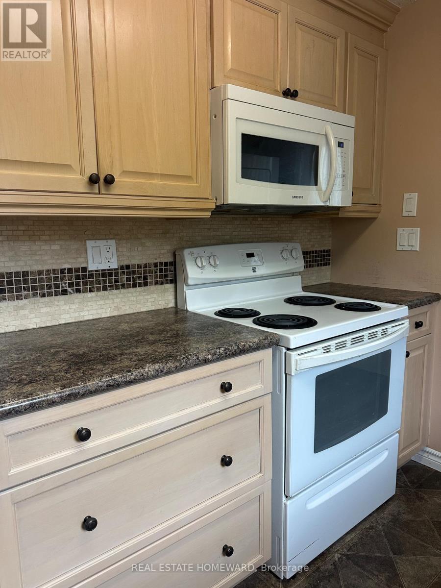 14 Heritage Lane, Clarington (Newcastle), Ontario  L1B 1A3 - Photo 15 - E12363957