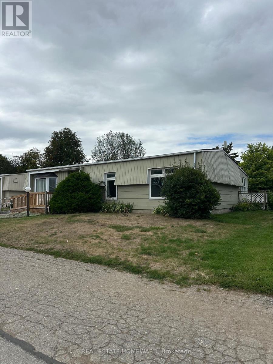 14 Heritage Lane, Clarington (Newcastle), Ontario  L1B 1A3 - Photo 4 - E12363957