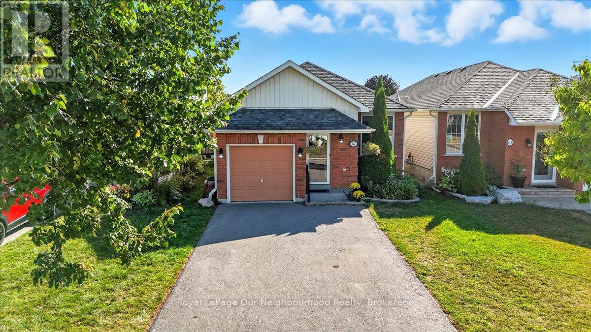 67 Harmer Drive, Clarington (Newcastle), Ontario  L1B 1P7 - Photo 2 - E12364413