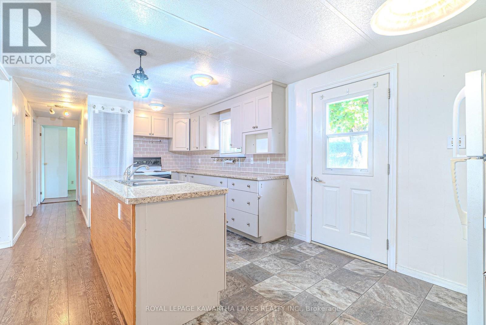29 Macal Drive, Kawartha Lakes (Lindsay), Ontario  K9V 0H5 - Photo 14 - X12364492