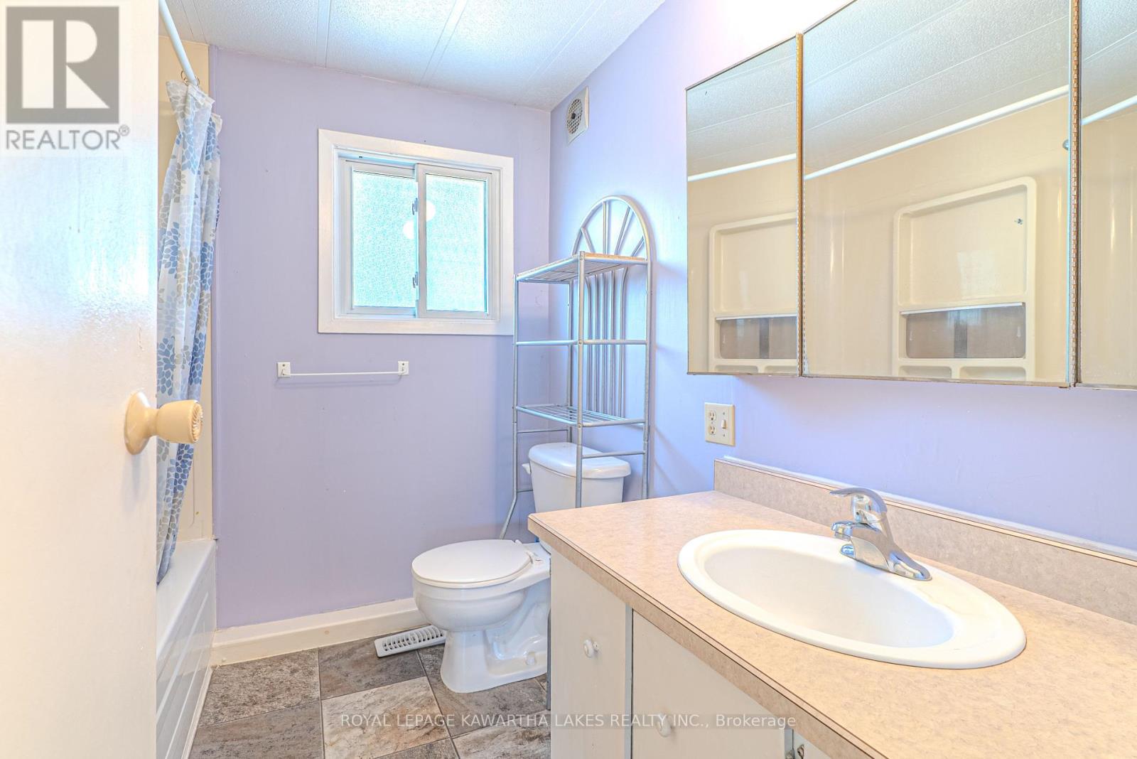 29 Macal Drive, Kawartha Lakes (Lindsay), Ontario  K9V 0H5 - Photo 23 - X12364492