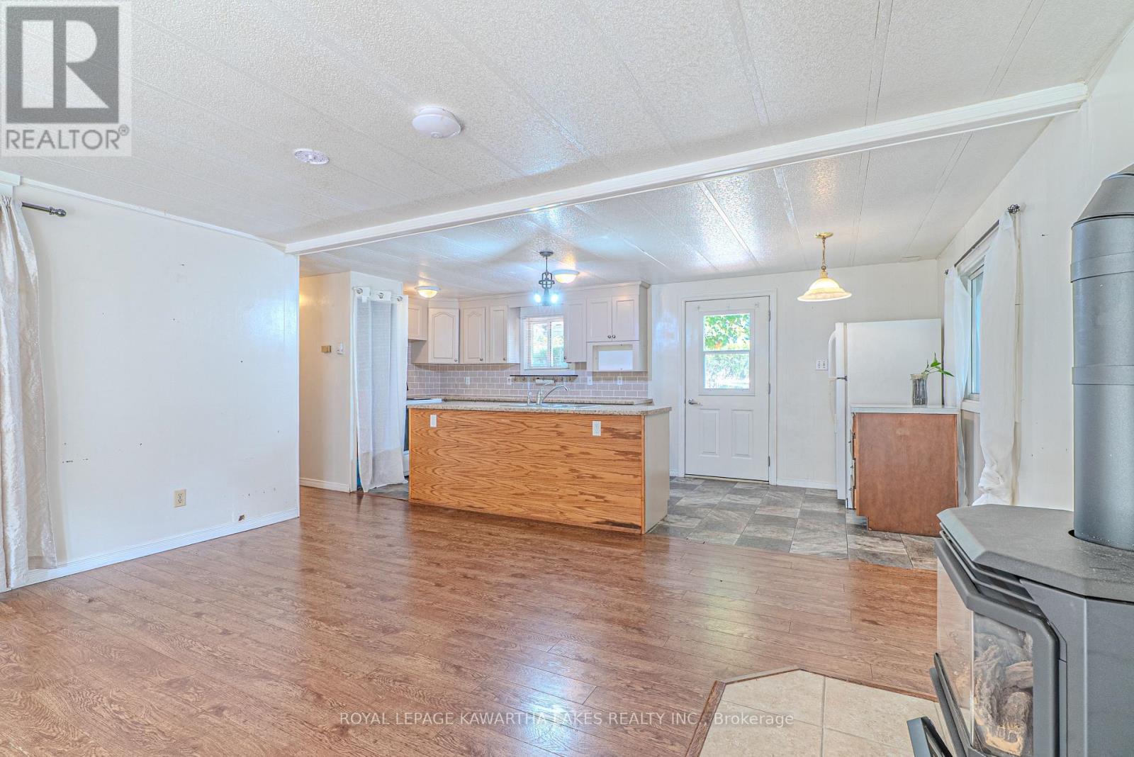 29 Macal Drive, Kawartha Lakes (Lindsay), Ontario  K9V 0H5 - Photo 9 - X12364492