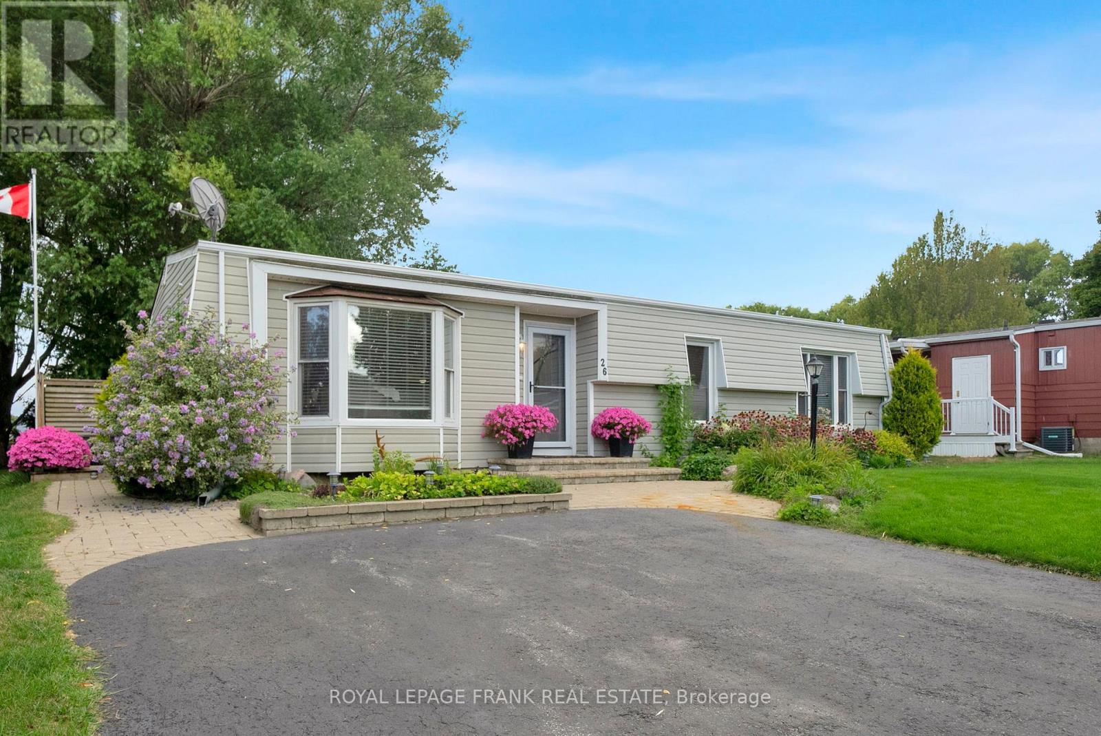 26 PINERIDGE CRESCENT, clarington (newcastle), Ontario
