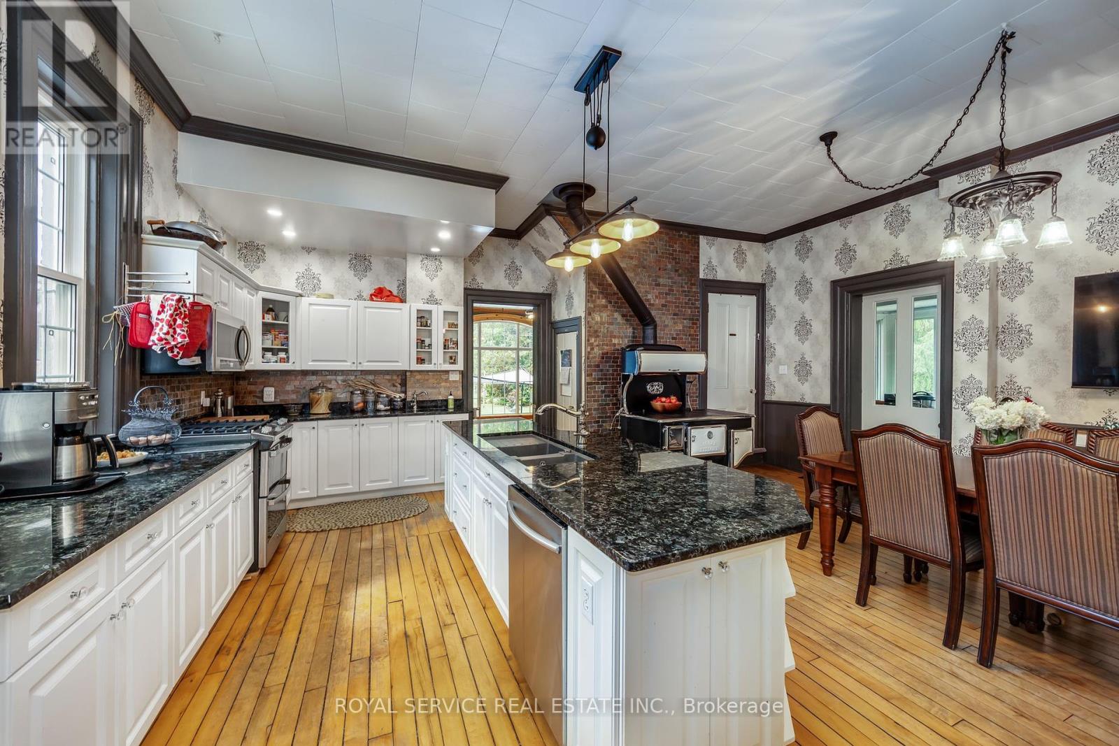 60 King Street W, Cavan Monaghan (Millbrook Village), Ontario  L0A 1G0 - Photo 13 - X12364978
