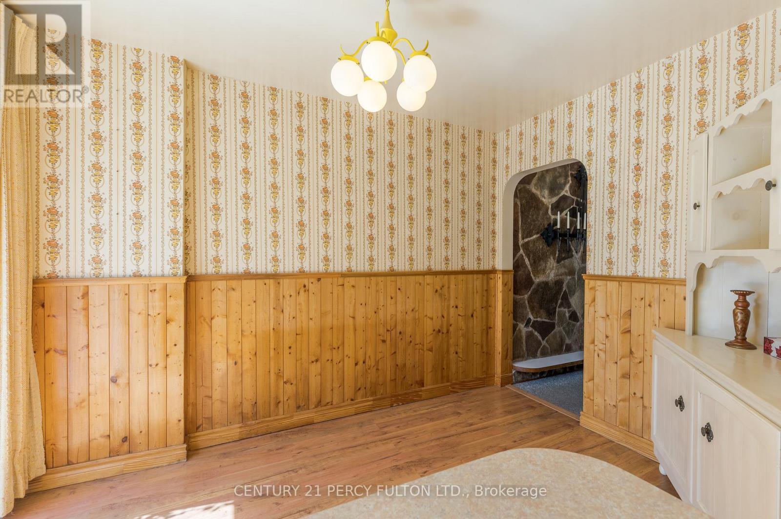 111 Short Avenue, Kawartha Lakes (Lindsay), Ontario  K9V 1J7 - Photo 12 - X12364839