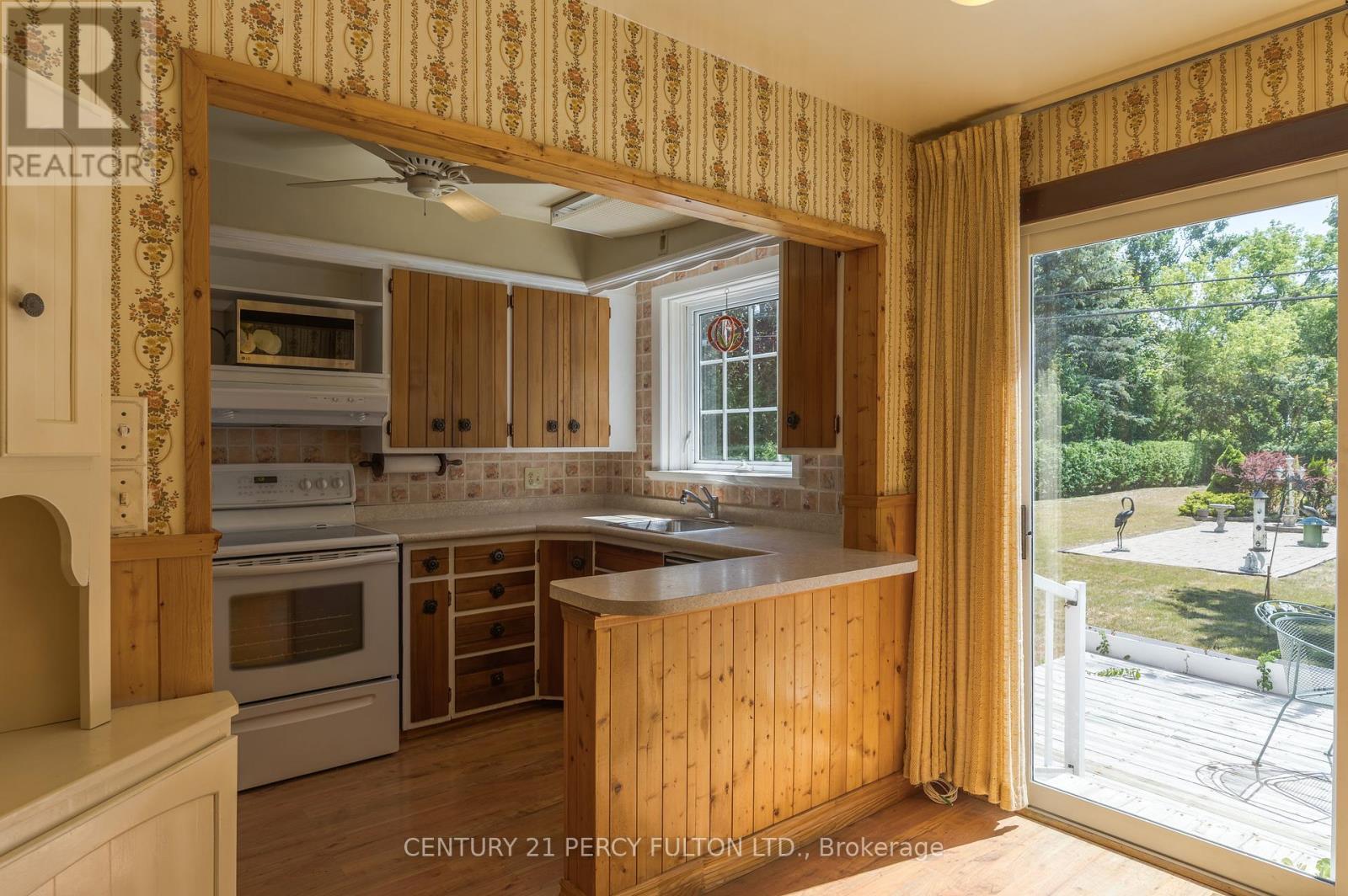 111 Short Avenue, Kawartha Lakes (Lindsay), Ontario  K9V 1J7 - Photo 13 - X12364839