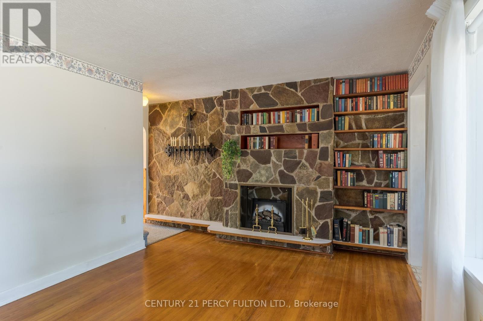 111 Short Avenue, Kawartha Lakes (Lindsay), Ontario  K9V 1J7 - Photo 18 - X12364839