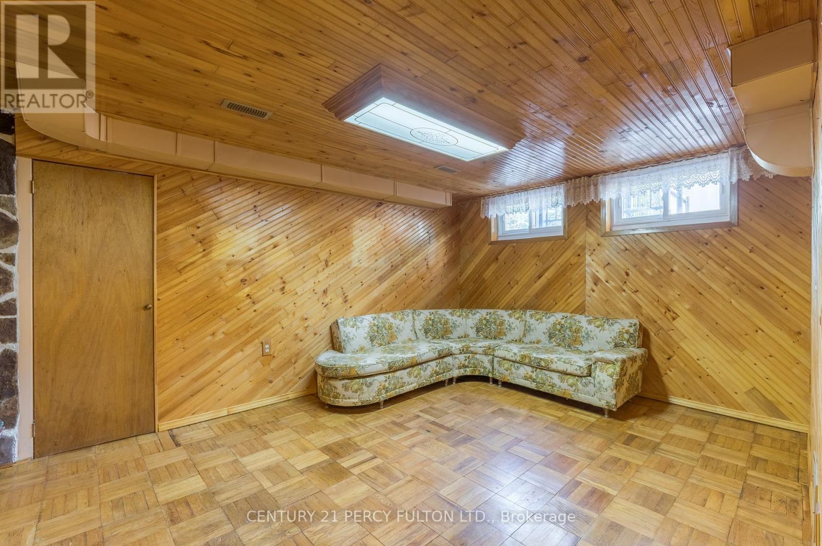 111 Short Avenue, Kawartha Lakes (Lindsay), Ontario  K9V 1J7 - Photo 33 - X12364839