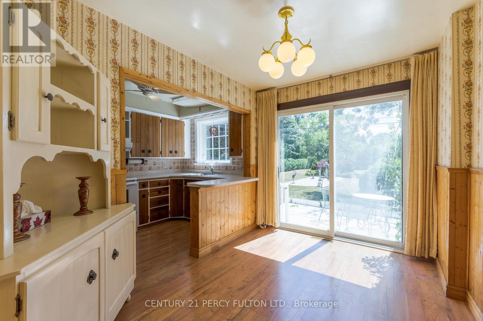 111 Short Avenue, Kawartha Lakes (Lindsay), Ontario  K9V 1J7 - Photo 6 - X12364839