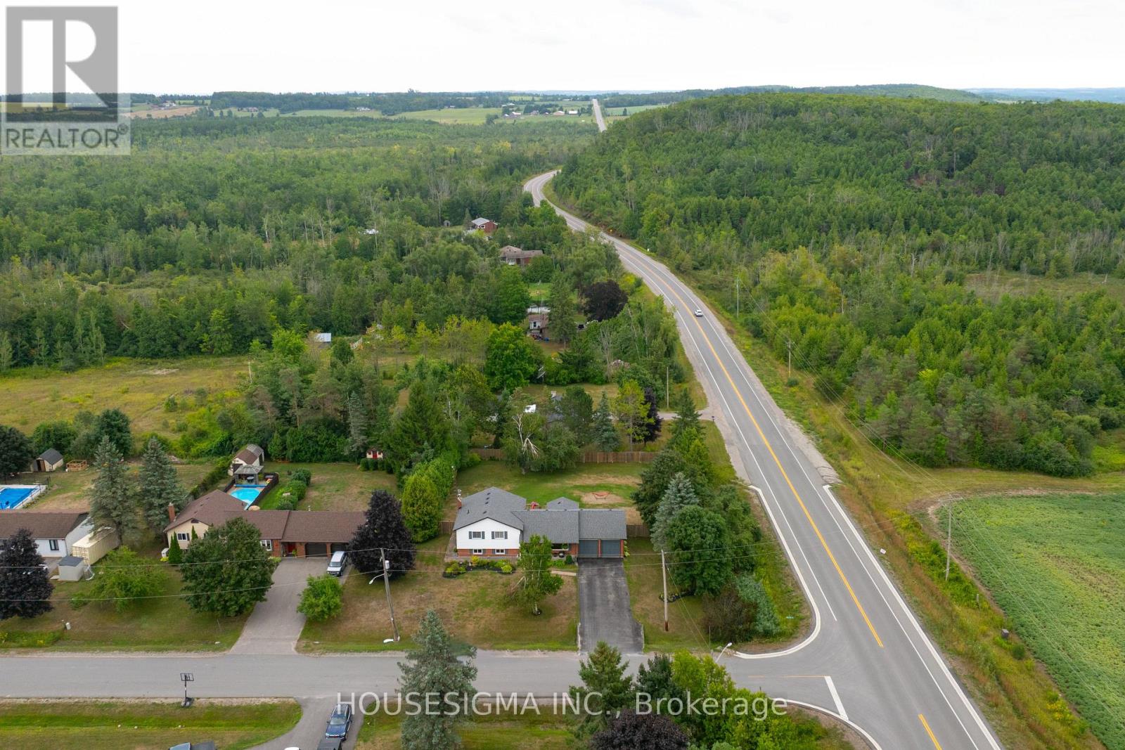 925 Blue Jay Street, Cavan Monaghan (Cavan-Monaghan), Ontario  L0A 1C0 - Photo 3 - X12365097