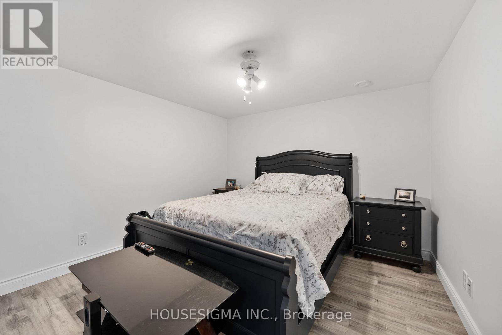 925 Blue Jay Street, Cavan Monaghan (Cavan-Monaghan), Ontario  L0A 1C0 - Photo 36 - X12365097