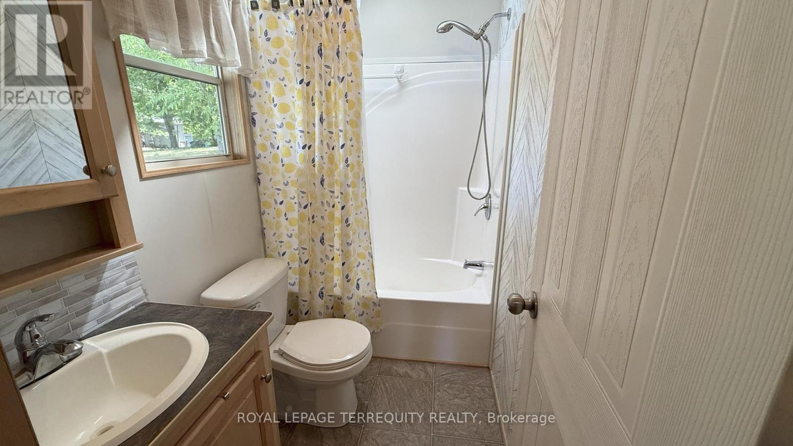 328 Rockview Road, Selwyn, Ontario  K0L 2H0 - Photo 15 - X12365904