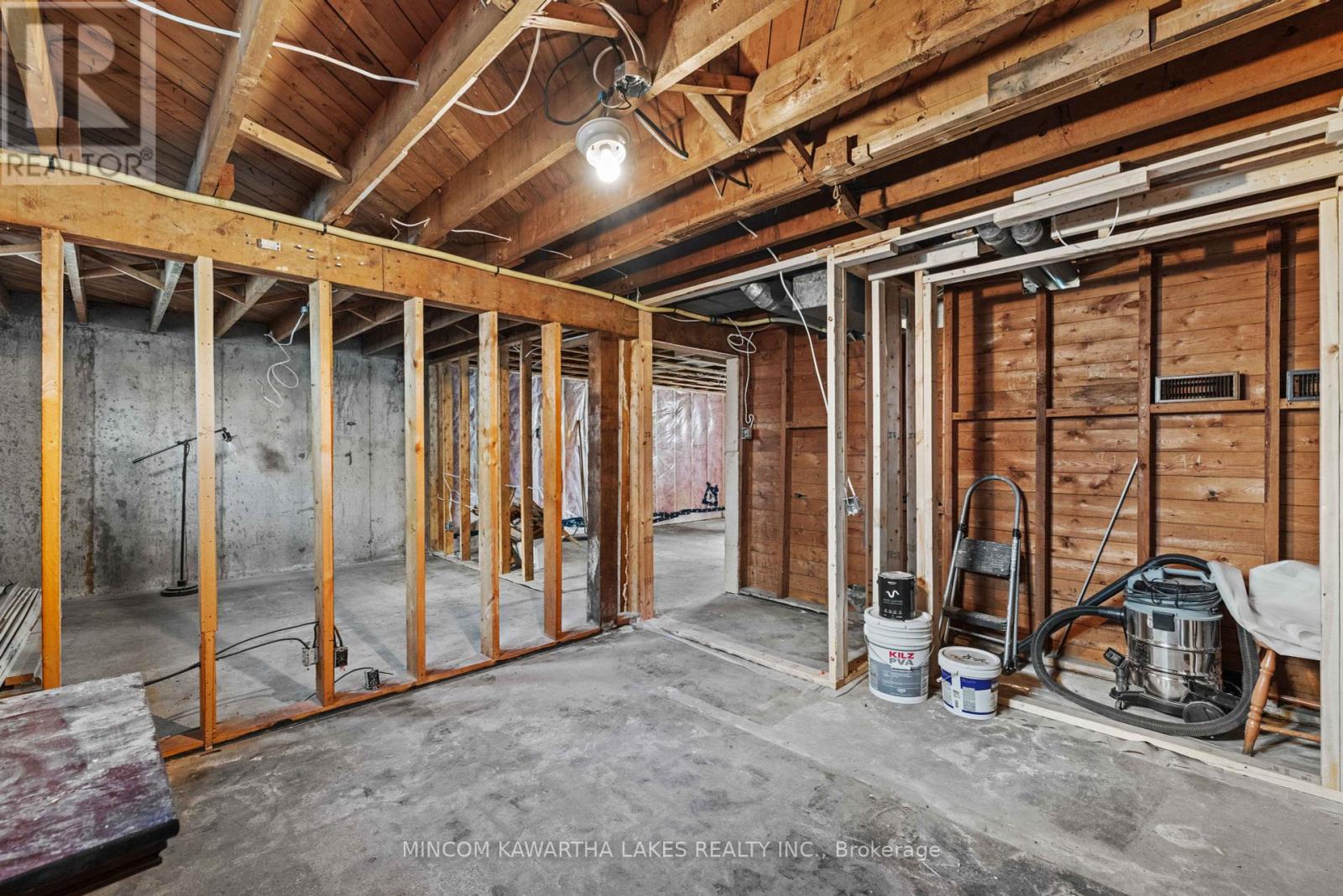 632 Gillespie Avenue, Peterborough South (West), Ontario  K9J 4B6 - Photo 29 - X12366044