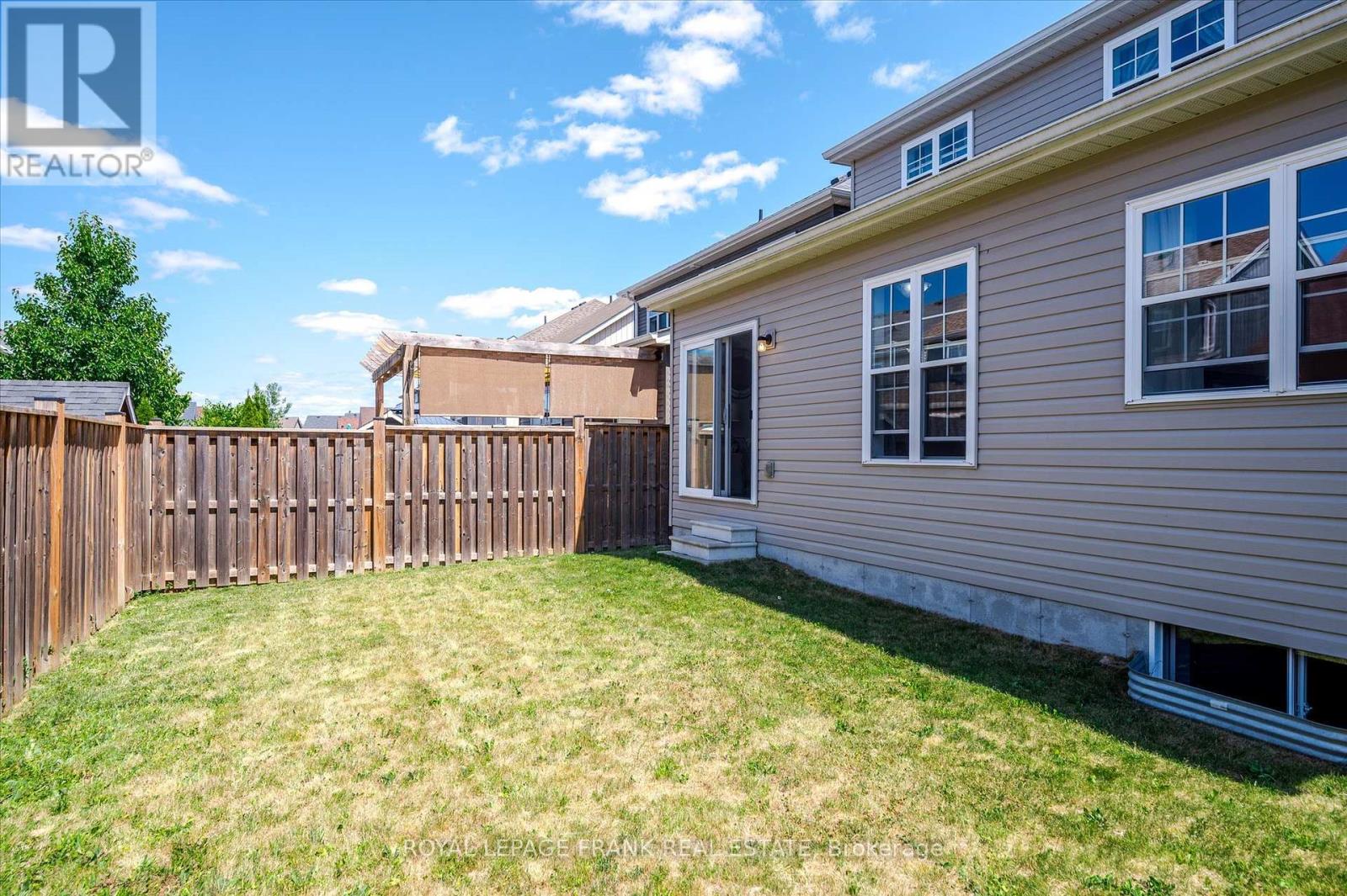 562 Grange Way, Peterborough (Northcrest Ward 5), Ontario  K9H 0G5 - Photo 21 - X12366157