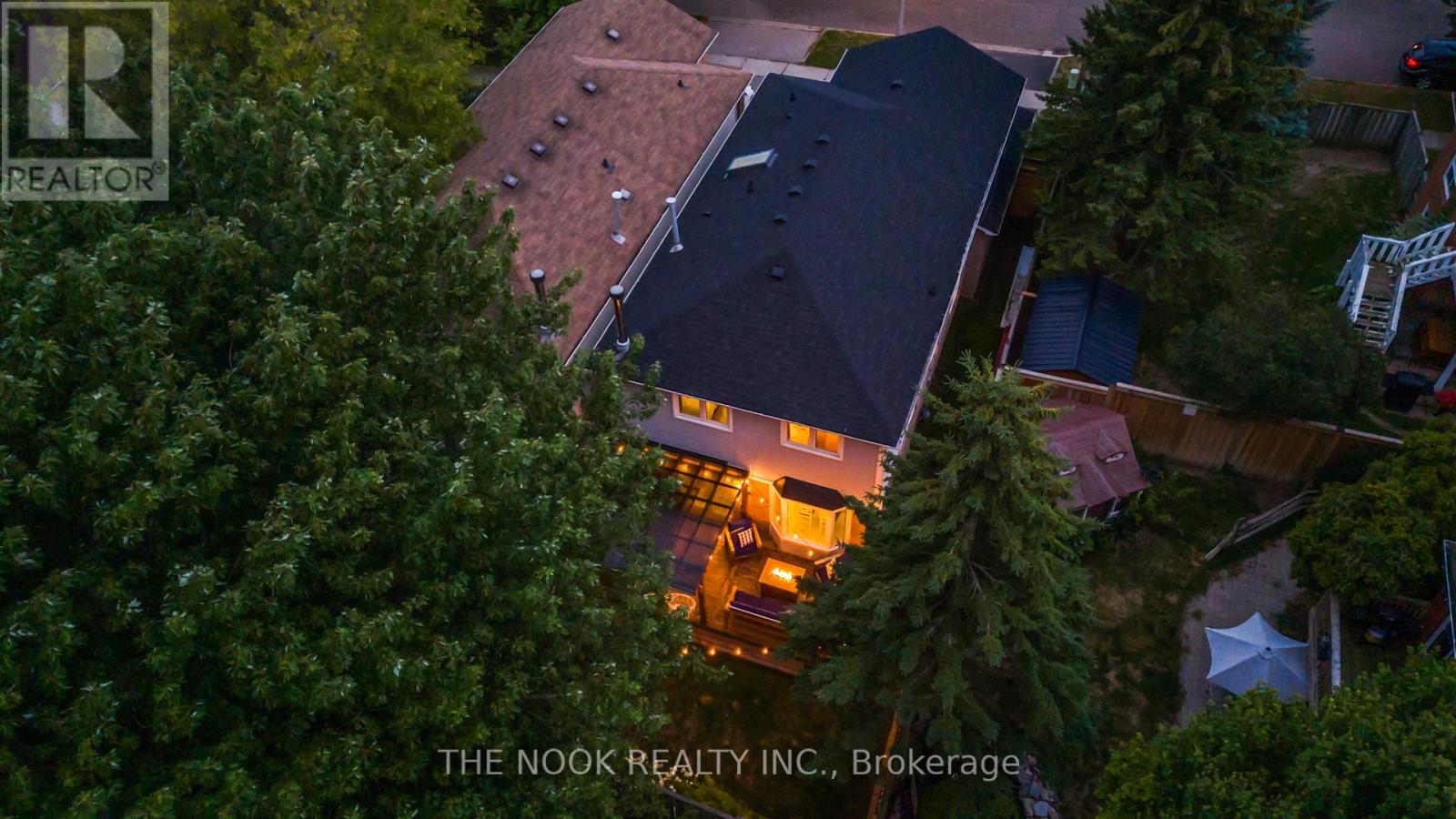 6 Stanford Crescent, Clarington (Newcastle), Ontario  L1B 1G1 - Photo 2 - E12366575