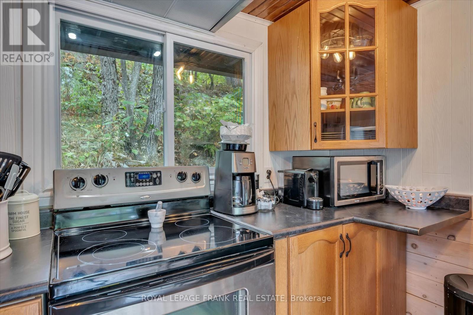 3571 Harbour Point Lane, Selwyn, Ontario  K0L 2H0 - Photo 13 - X12366601